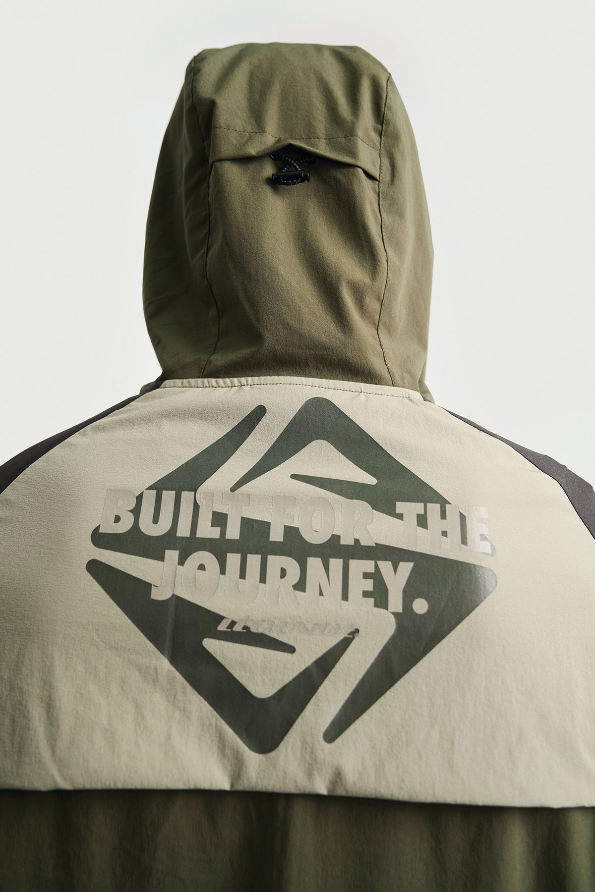 FRAGMENT WINDBREAKER - KHAKI