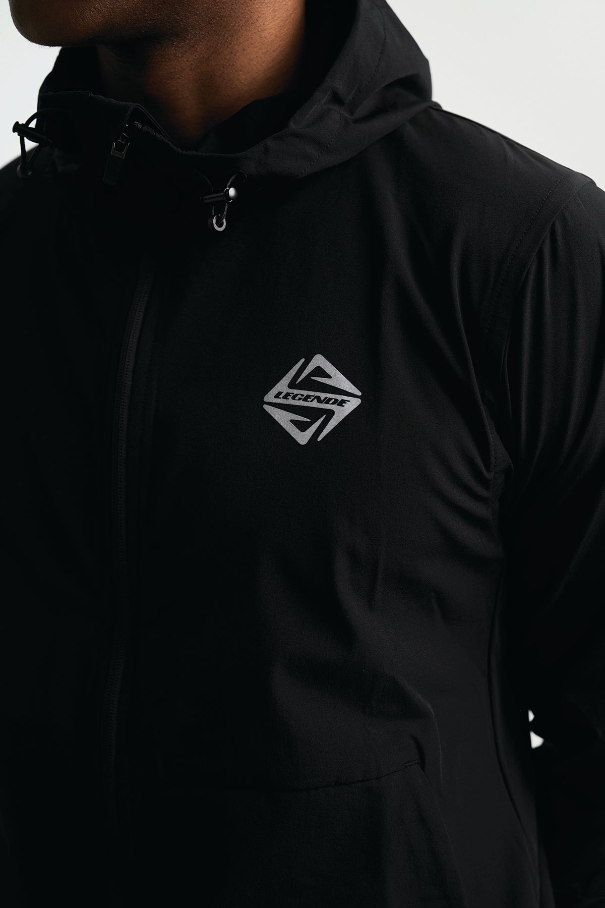 MOTION WINDBREAKER - BLACK