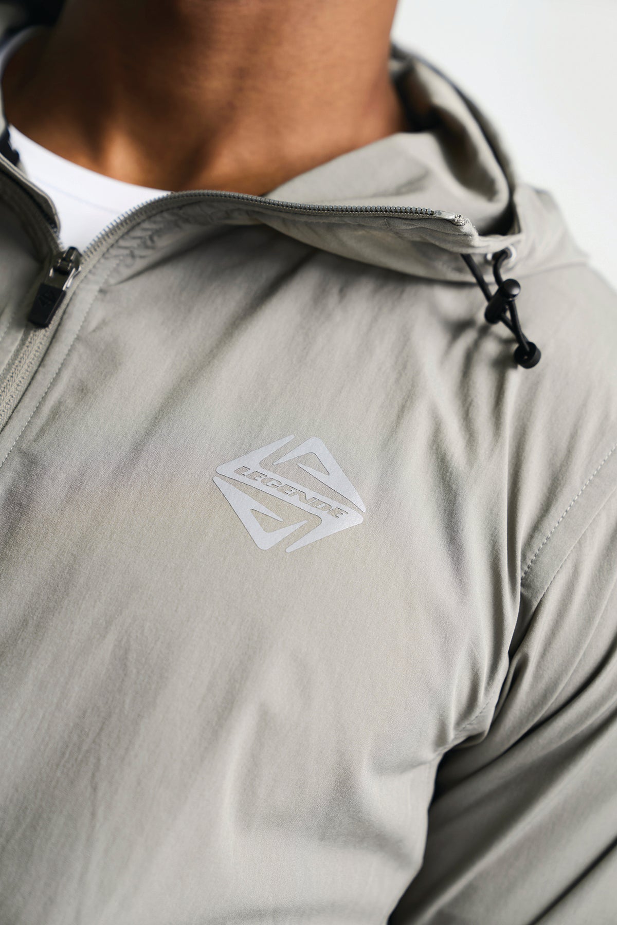 MOTION WINDBREAKER - GREY
