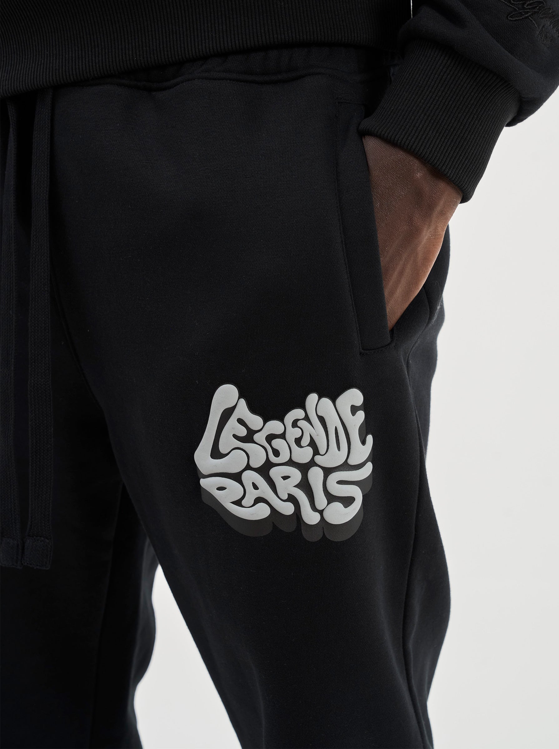 CHIC NOIR JOGGER - BLACK