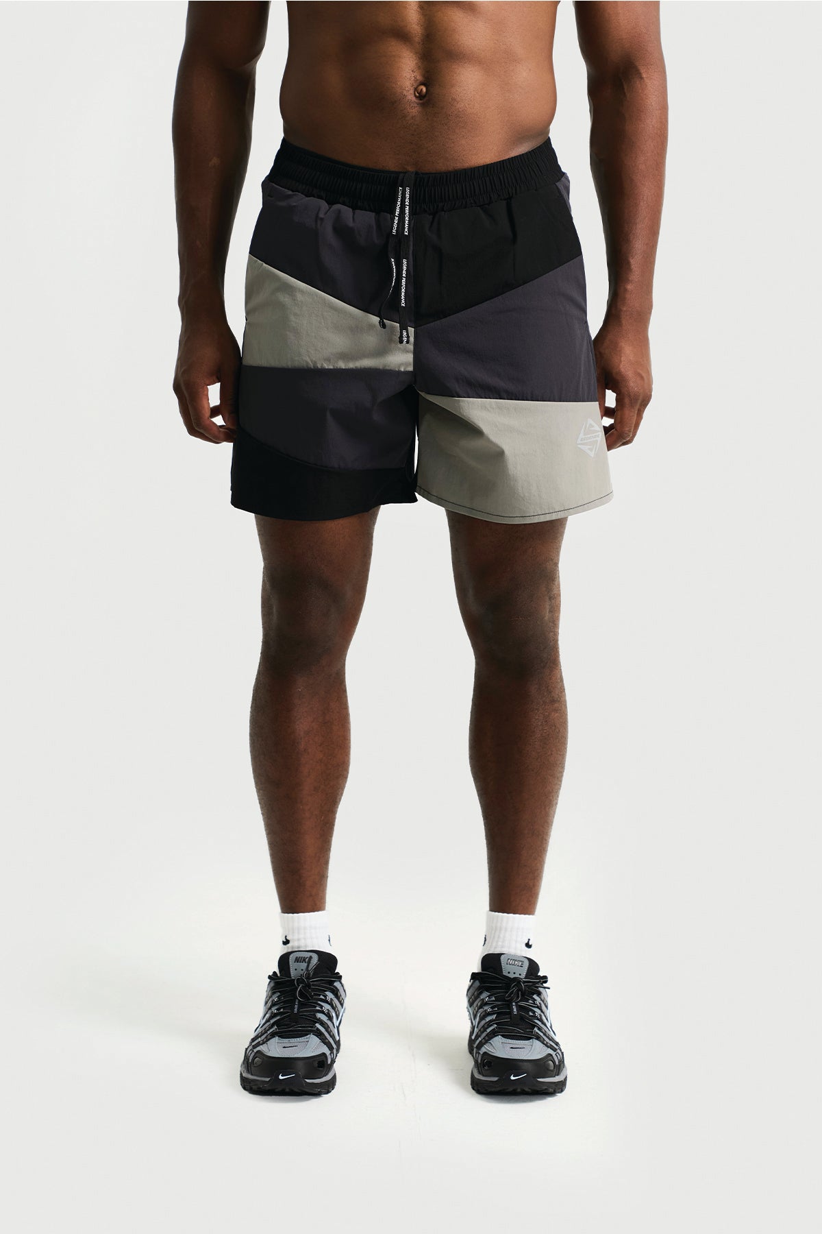 FRAGMENT SHORT - BLACK